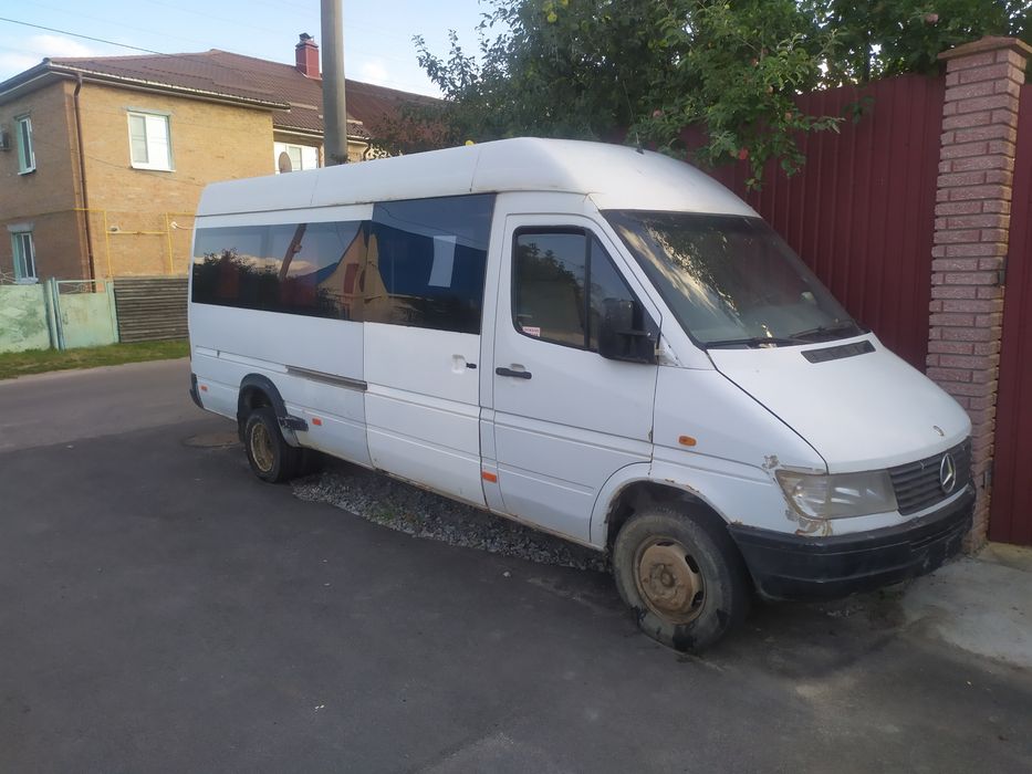 Mercedes sprinter 412 пасажир 19 місць