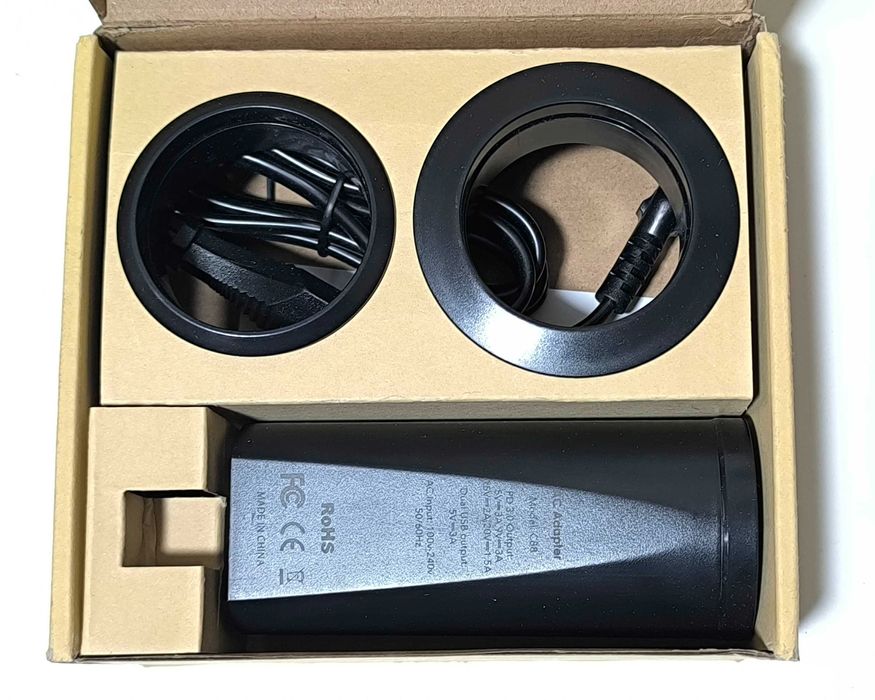 Врізна розетка до столешні з USB-роз`ємами 45W