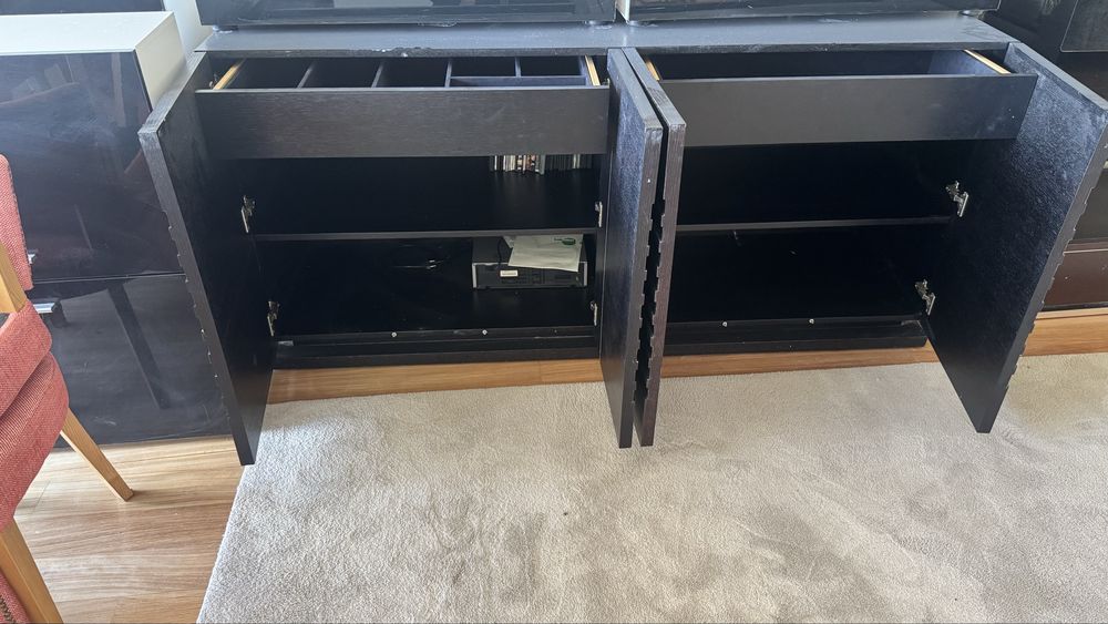 2 aparadores + um movel painel para televisao