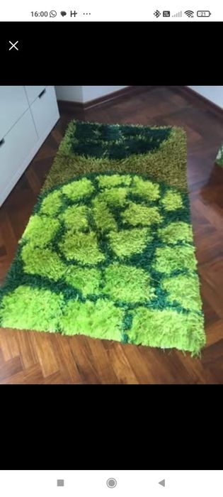 Green-toned rug.
Dimensions: 80x150 cm.
€20