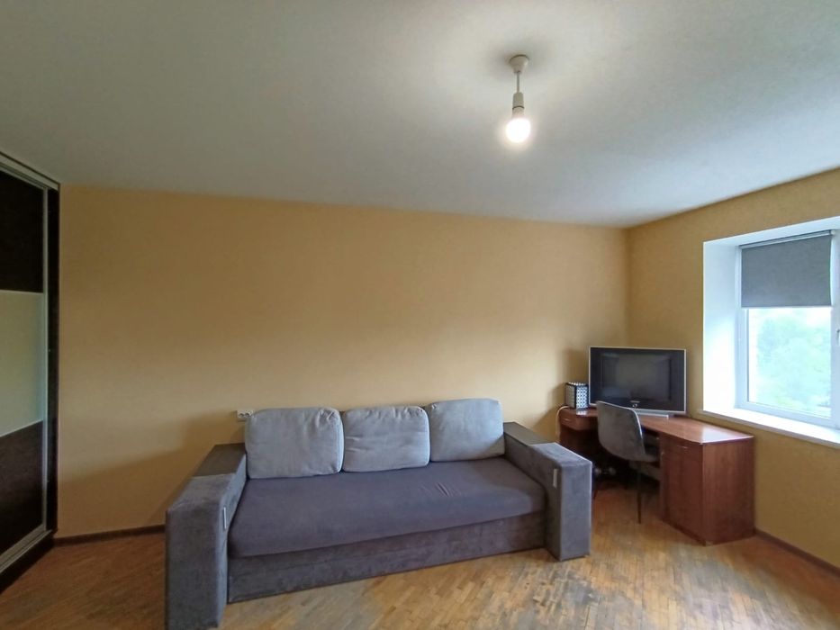 Оренда 1-кімнатна квартира вул. Кульчицької (Виговського)