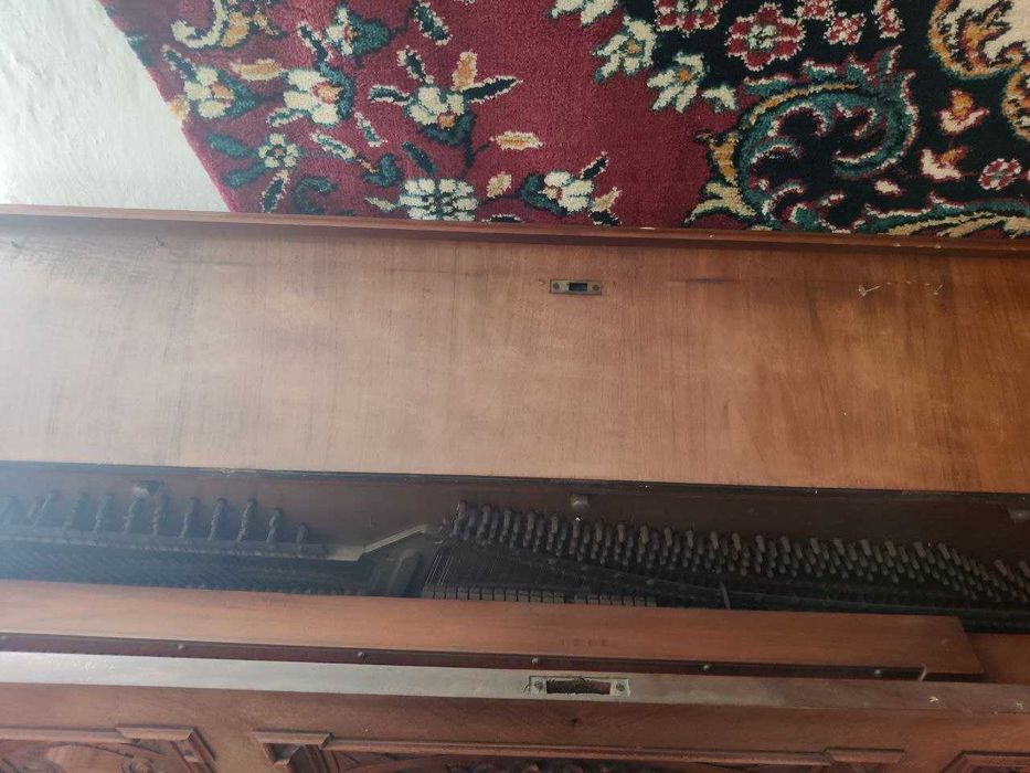 Антикварне німецьке піаніно Carl H. Hintze