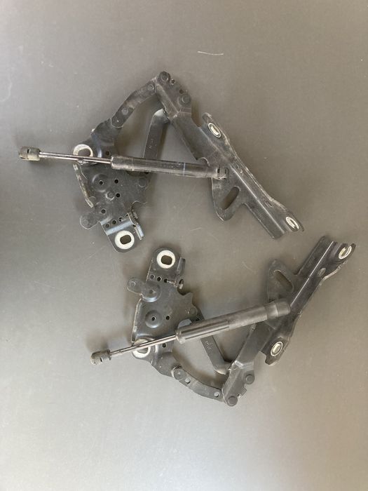 BMW F20 F21 F30 F31 F34 F36 zawias maski zawiasy lewy prawy 668 475