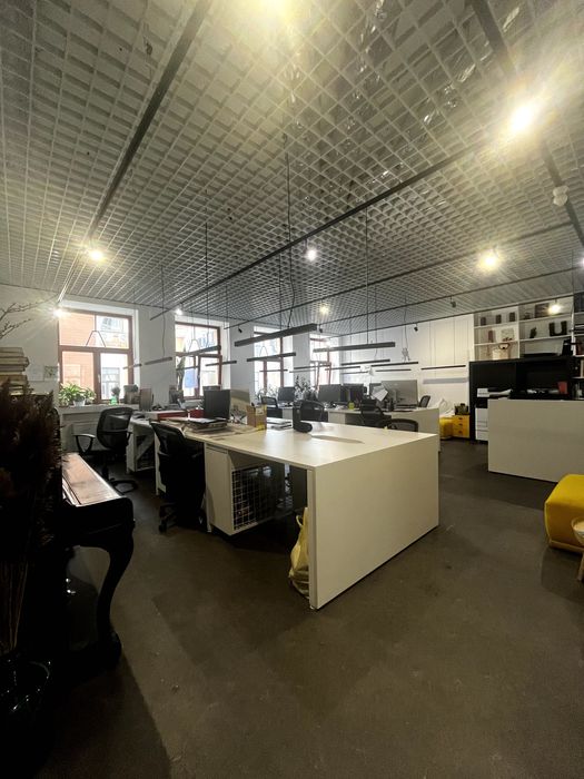 Без%. Продаж квартири, офіс.  110м2. Воздвиженка. Поділ.