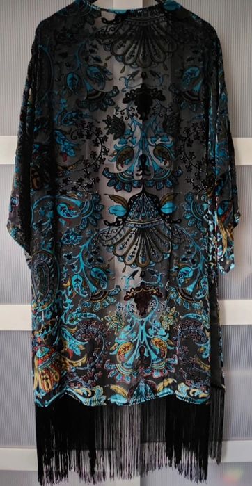 Długa narzutka-"kimono" z jedwabiem