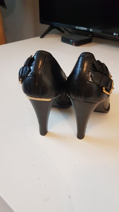 Czółenka na obcasie Burberry rozm.39