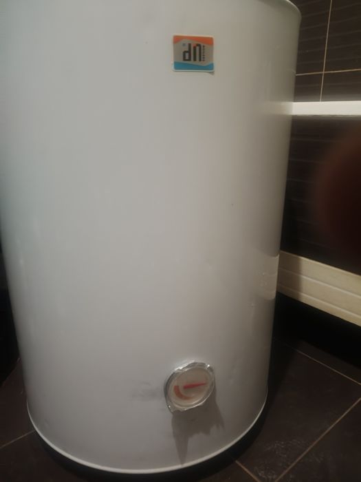 Продам бойлер UP 80 литров