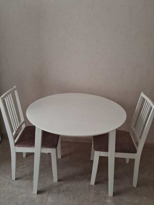 Кухонний стіл зі стільцями 90×75