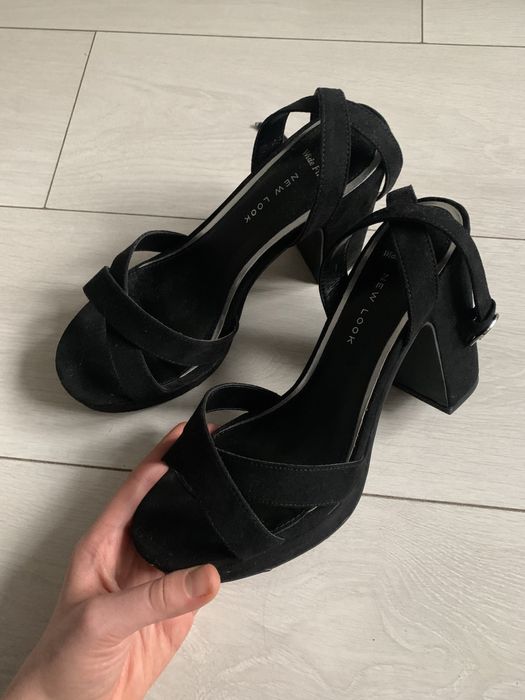 Buty na obcasie