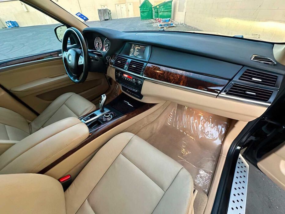 BMW X5 xDrive35i      2013