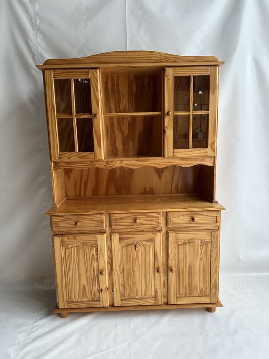 Komoda - kredens z litego drewna