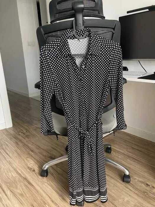 Czarno-biała sukienka w groszki Max Studio