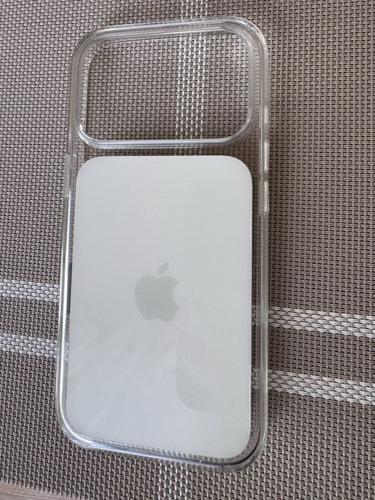 Чехол Apple Clear Case with MagSafe для Iphone 17 pro