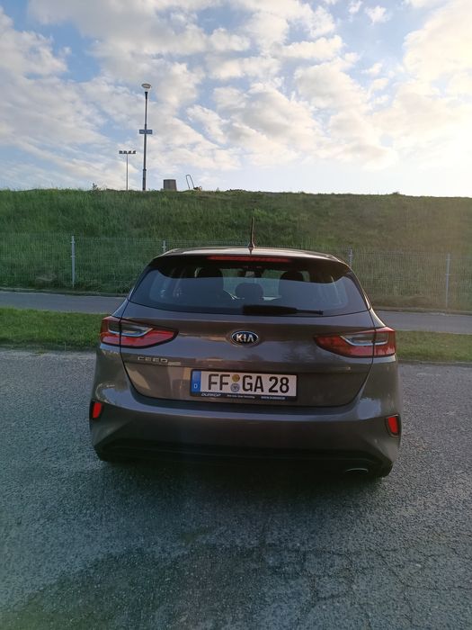Kia Cee'd 1368cm3 Benzyna