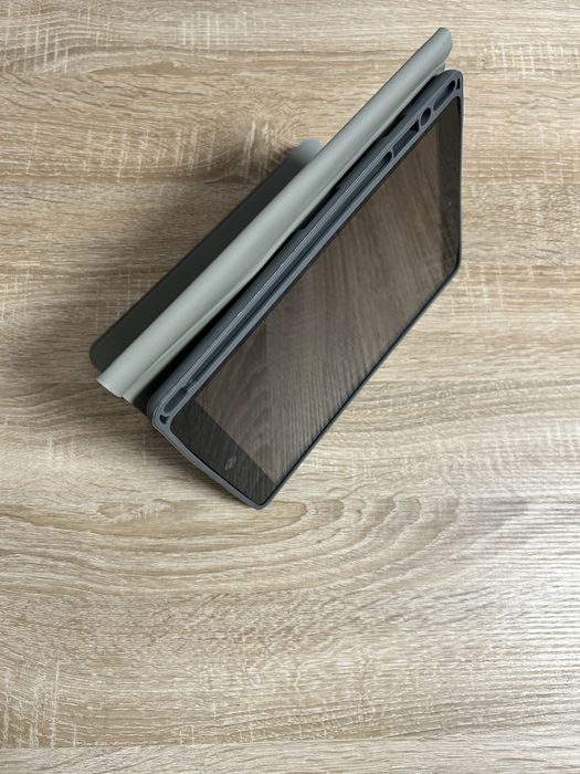 Etui na tablet iPad 10.2 cala