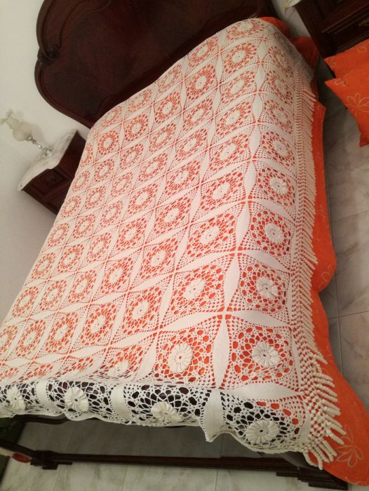 Colcha em Crochet para Cama + 2 Almofadas