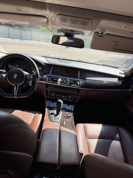 BMW535I X-drive M-LOOK Ful l LED