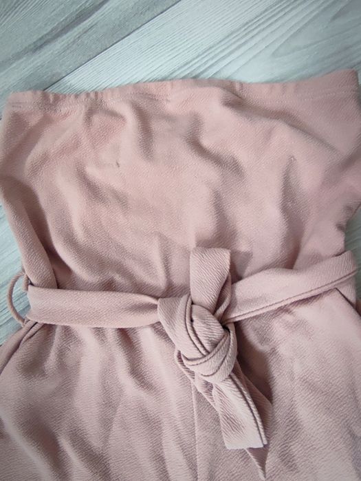 Piękny kombinezon 38