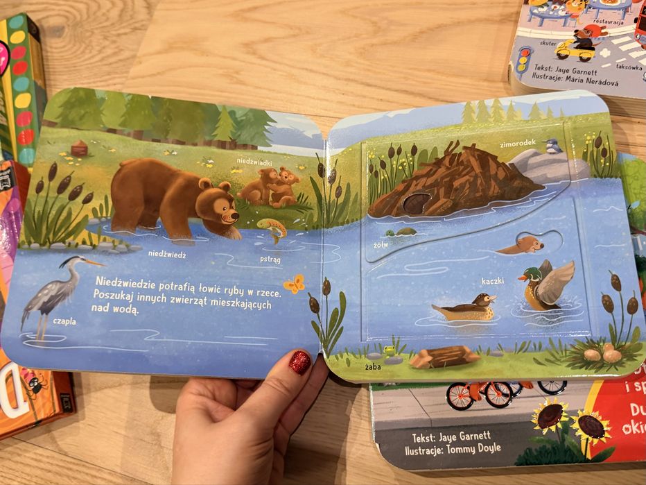 Książki dla najmłodszych z okienkami do nauki mówienia