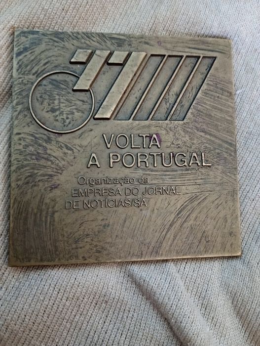 Deseja Fumar à Futebol Clube do Porto ? Cinzeiro antigo raro metálico muito colecionável - 12E- Peça Bébé para passear 2E Desde 2E