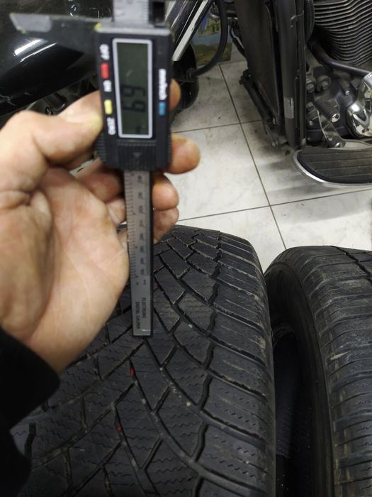 Cena za 2 Opony zimowe 225/60r18 BRIDGESTONE 2021r