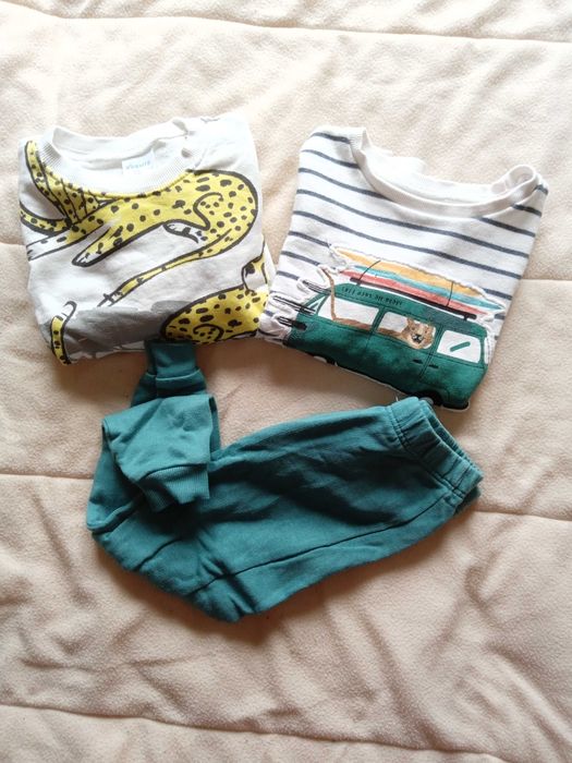 Conjunto de 2 Sweatshirts e 1 calça - 4/5 anos - Zara - COMO NOVO!