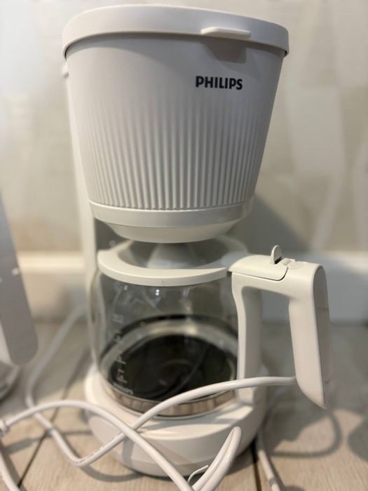 Чайник та крапелтна кавоварка Philips