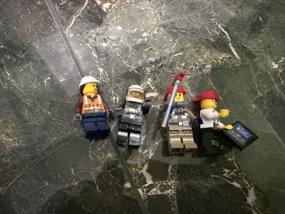 Продаю лего 60216