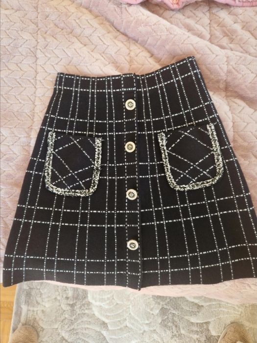 Saia de malha preta