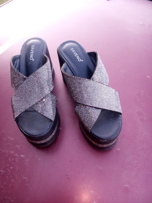 Продам класнючі шльопки