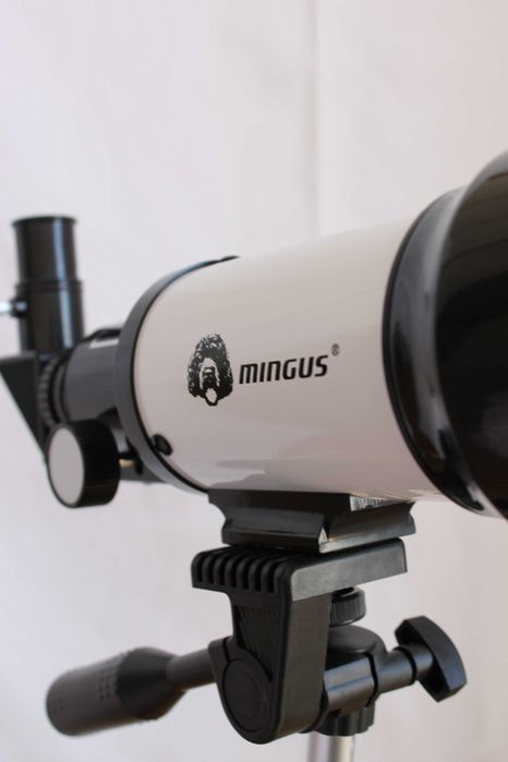 Telescópio óptico  DF 300 70 (estado NOVO)