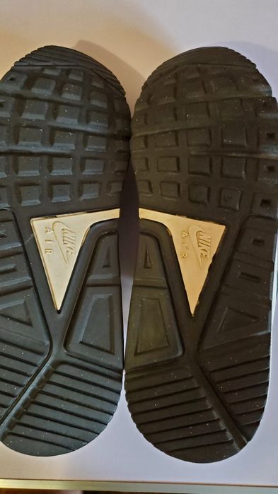 Продам Кросівки NIKE air max оригінал