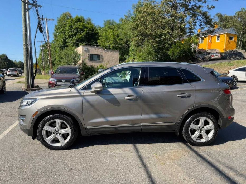 Lincoln Mkc      2021