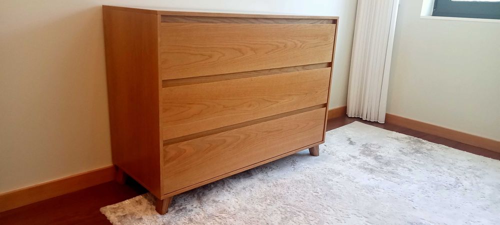 Cómoda em madeira carvalho cor cerejeira Nova 120x90x50