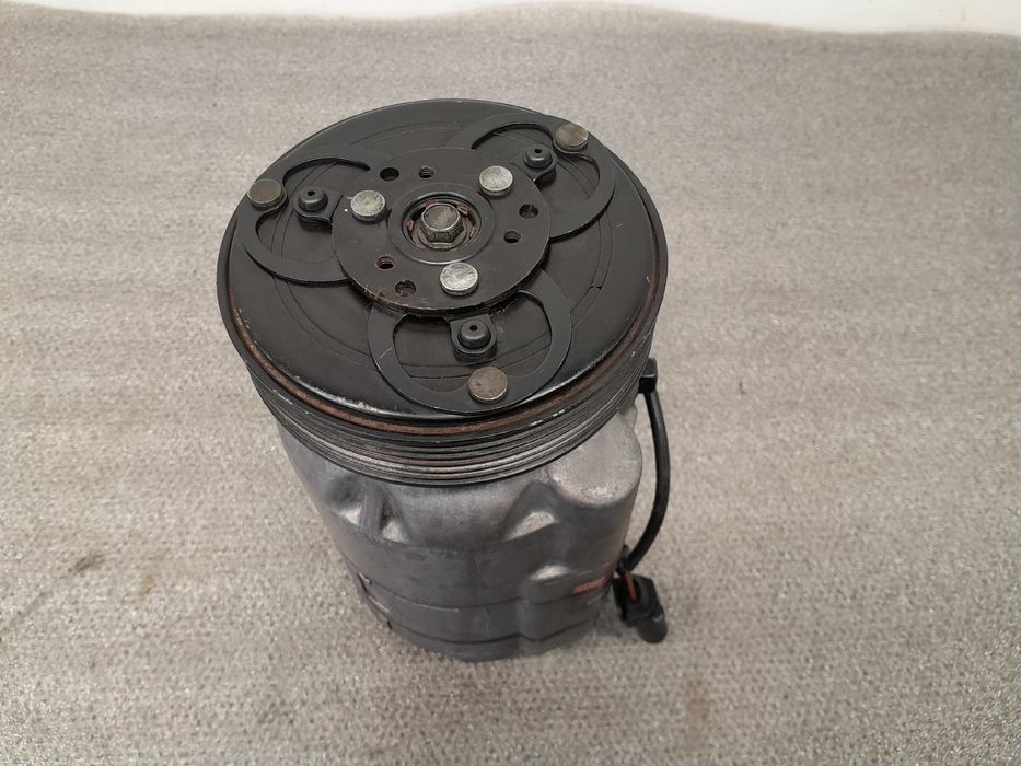 Compressor AC VOLKSWAGEN Golf IV (1J1)