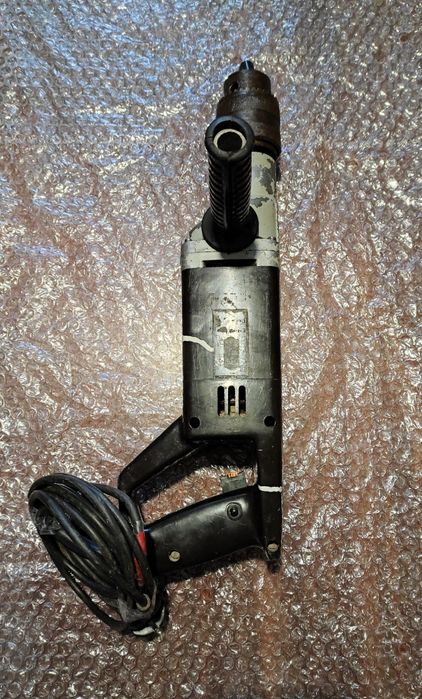 Мощная низкооборотистая дрель ИЭ-1035

низкооборотистая дрель ИЭ-1015