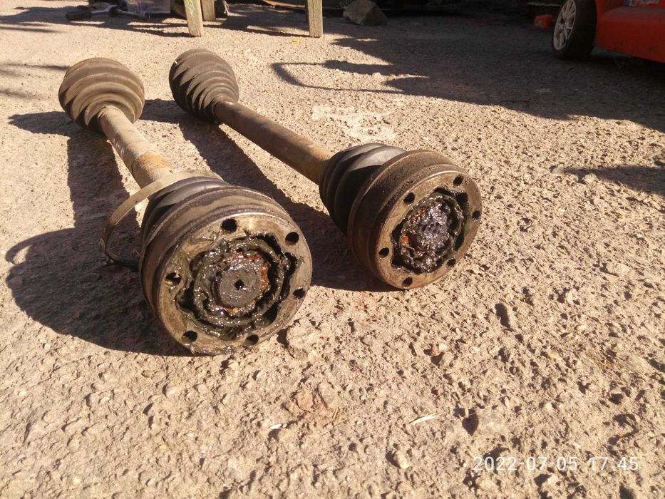 Вакуумник Volkswagen Passat B2.