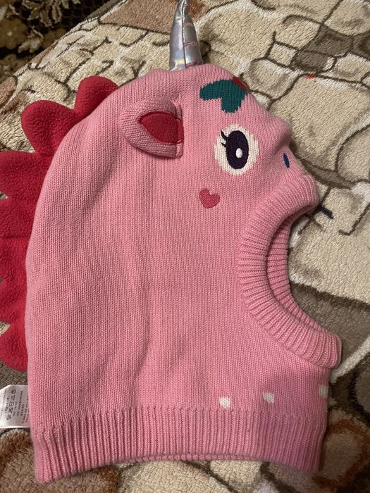 Шапка шлем єдиноріг