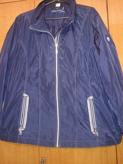 Курточка жіноча ..