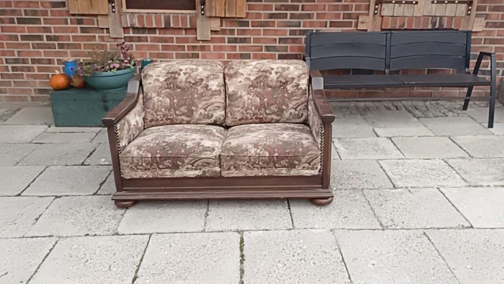 Sprzedam sofę dwuosobową