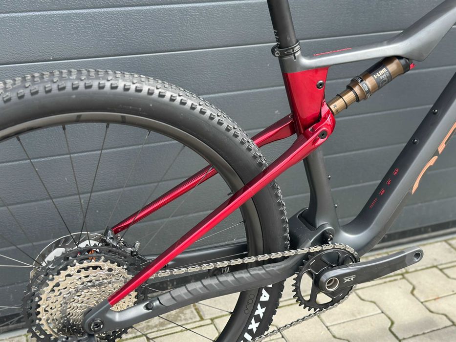 Rower górski Orbea Oiz M-PRO Shimano XT di2 2026 rozmiar M oraz L Diamond-Cherry Red