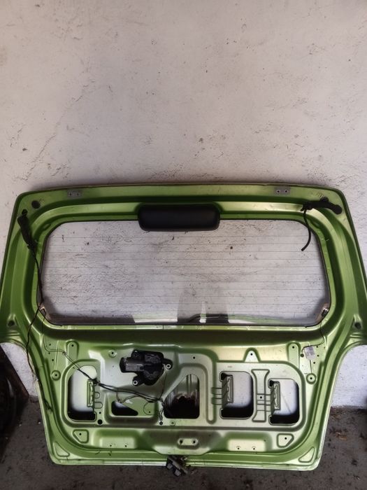 szyba klapy tył opel agila A 02r.