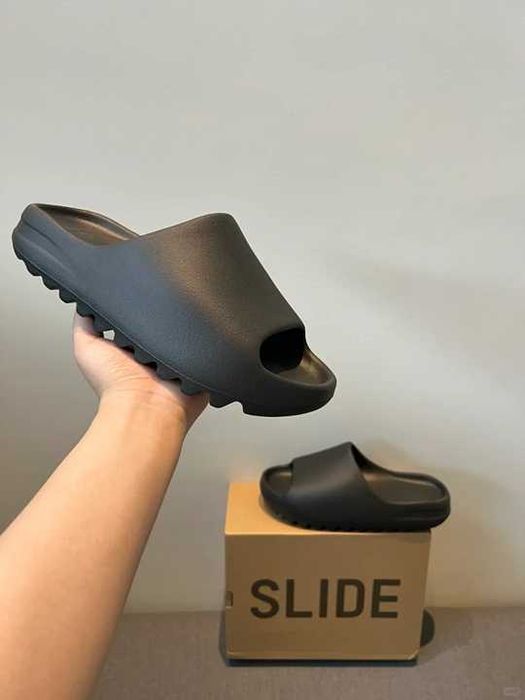 adidas originals Yeezy Slide Czarny r.42