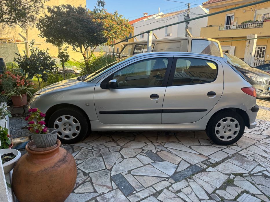 Peugeot 206 1.1 gasolina
