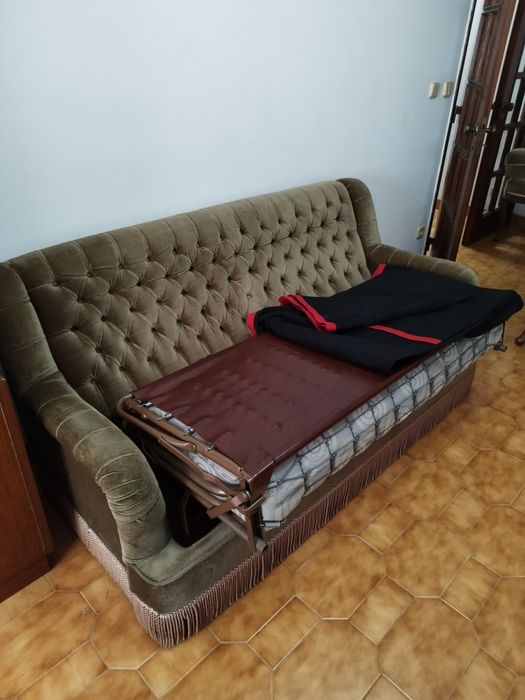 Sofá cama + 2 cadeirões