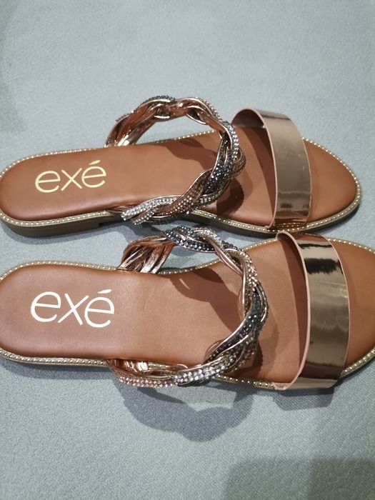Sandálias Exé 38 novas