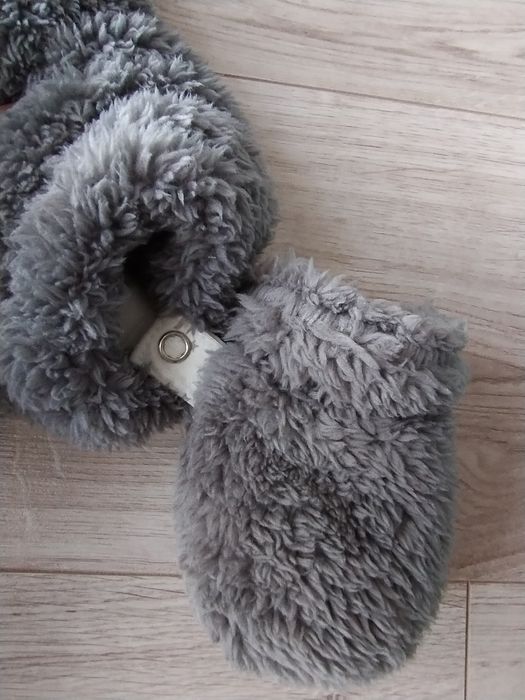 Kombinezon, futro, yeti zimowe Next baby. 9-12 miesięcy.