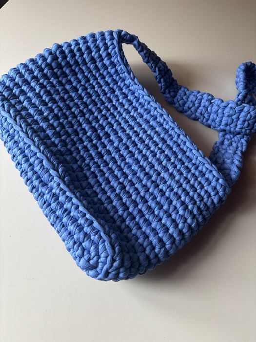 Вʼязана сумка з трикотажної пряжі