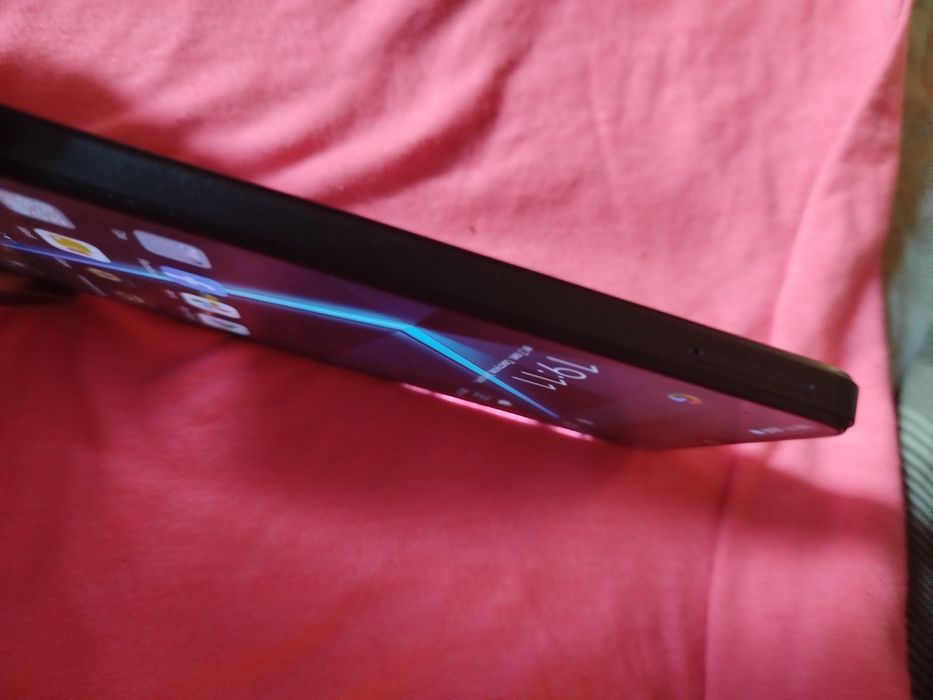Продам телефон nubia8150N