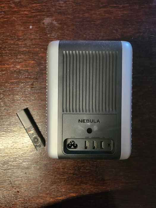 Projektor Anker Nebula Cosmos 4K SE – uszkodzony / na części